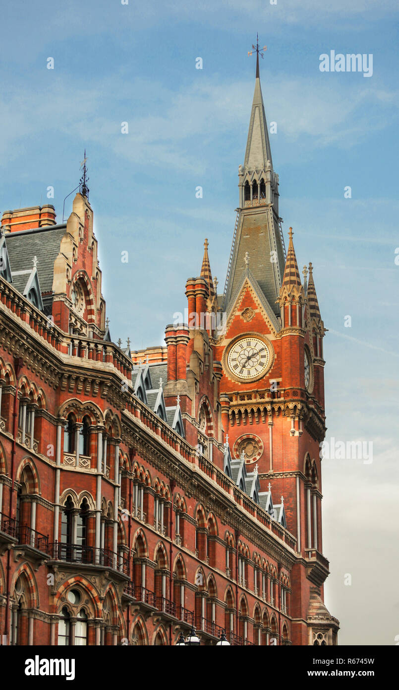 Saint Pancras station Stock Photo Alamy