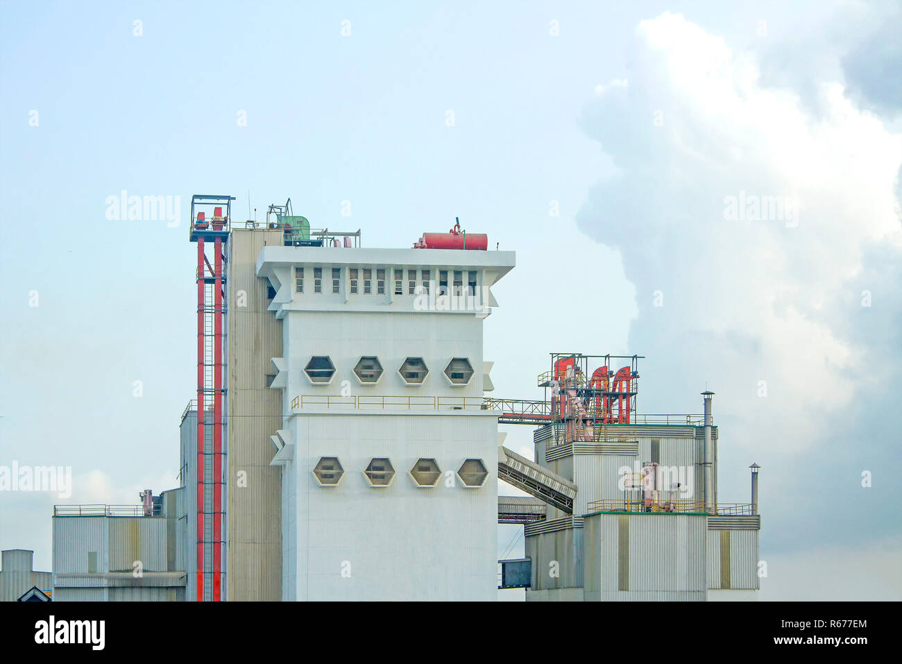 Animal feed manufacturing hires stock photography and images Alamy