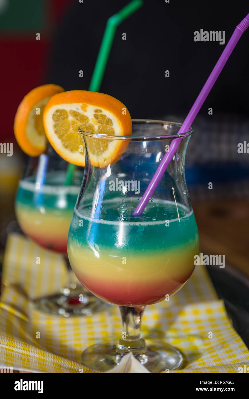 Fruchtiger cocktail hi-res stock photography and images - Alamy