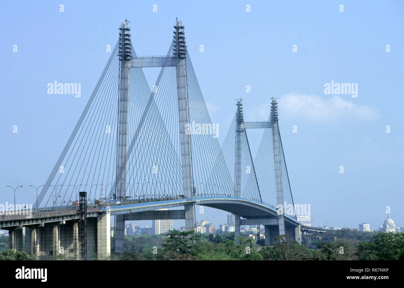 New Howrah bridge (Vidyasagar Setu) on Hooghly river in Calcutta, West