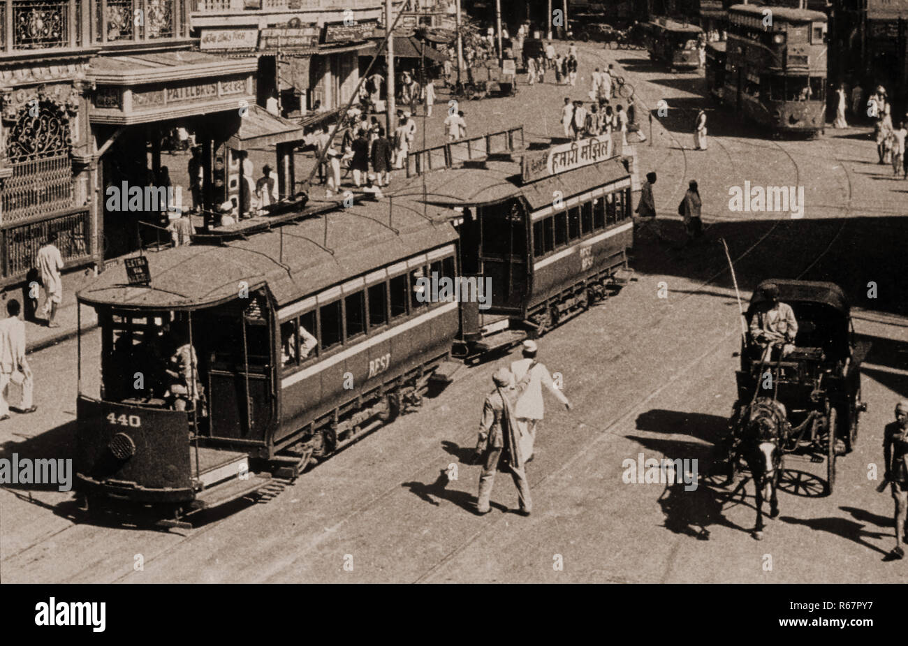 Tram, horse carriage, Pydhonie, Bombay, Mumbai, Maharashtra, India, Asia, old vintage 1900s picture Stock Photo
