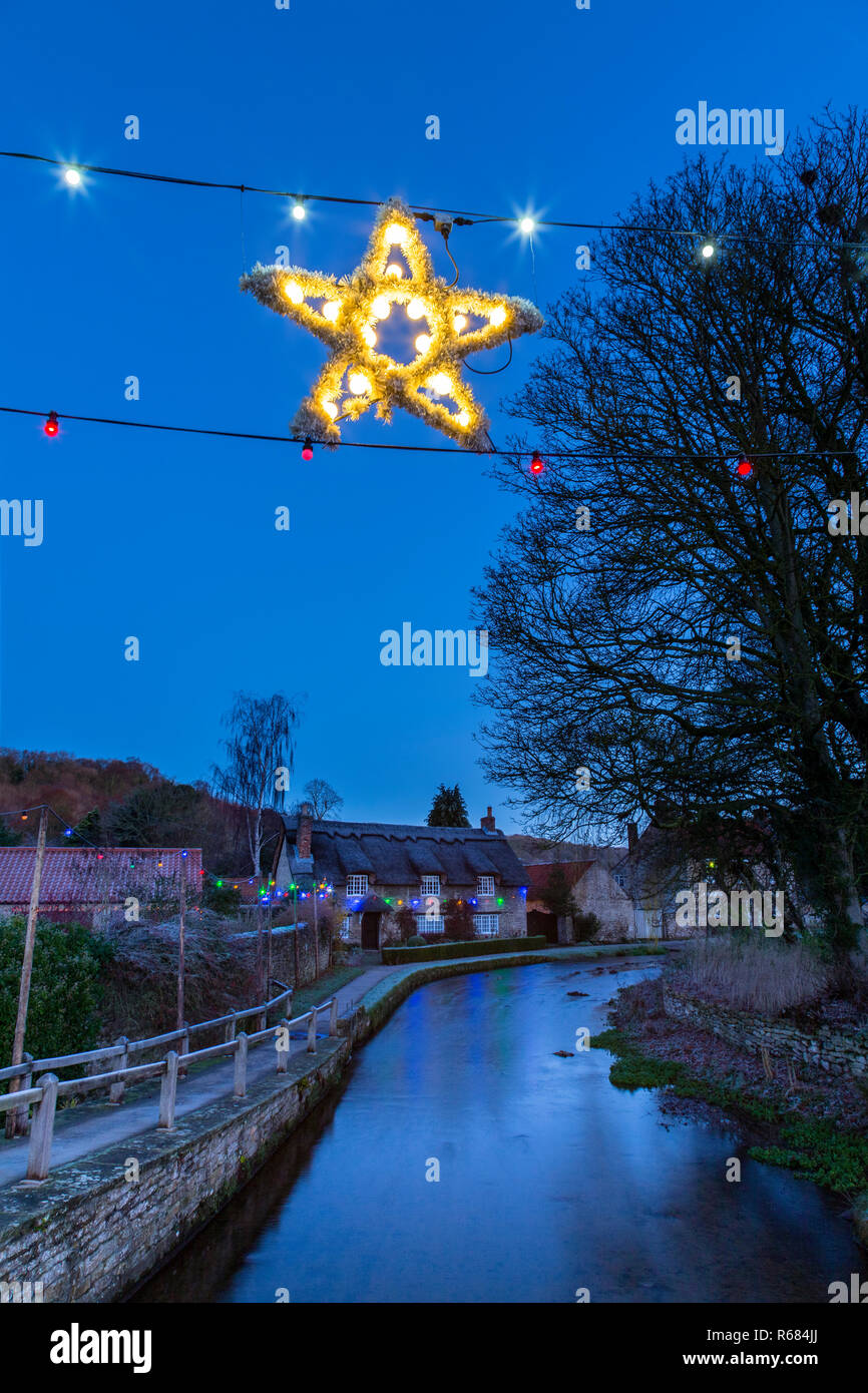 Country cottage christmas uk hires stock photography and images Alamy