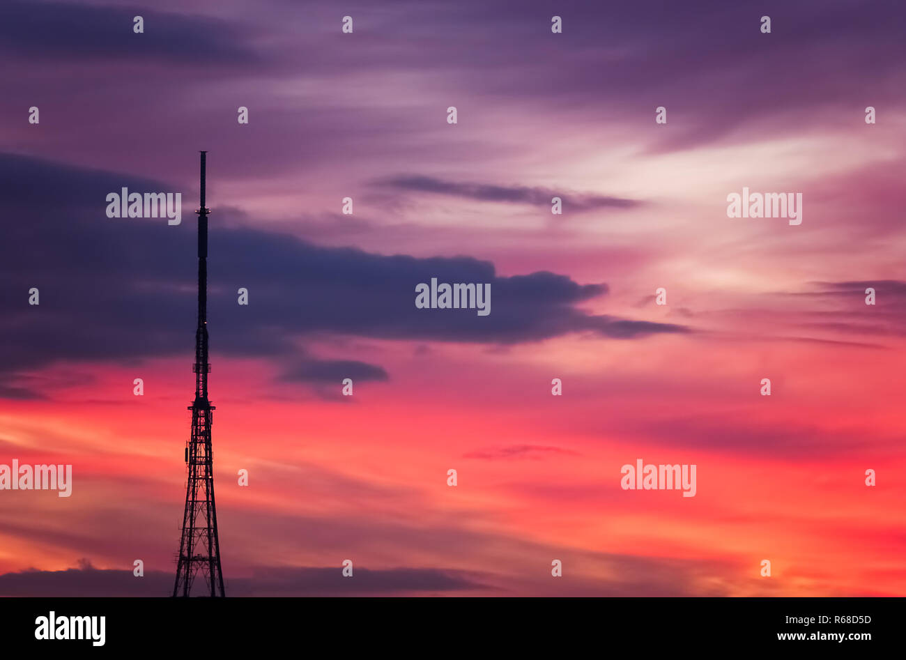 Crystal palace radio mast hires stock photography and images Alamy