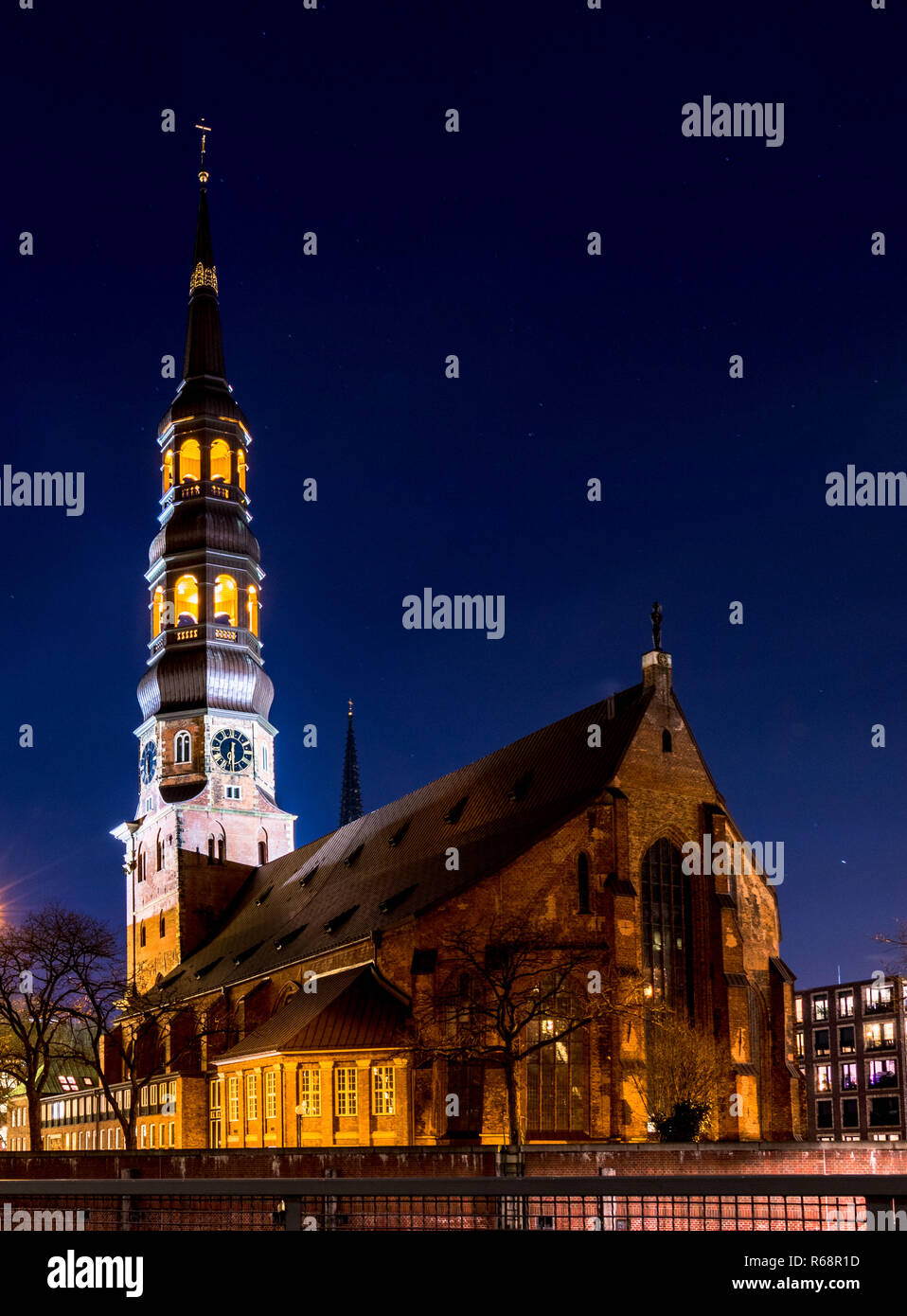 st. michaelis church hamburg by night, germany Stock Photo - Alamy