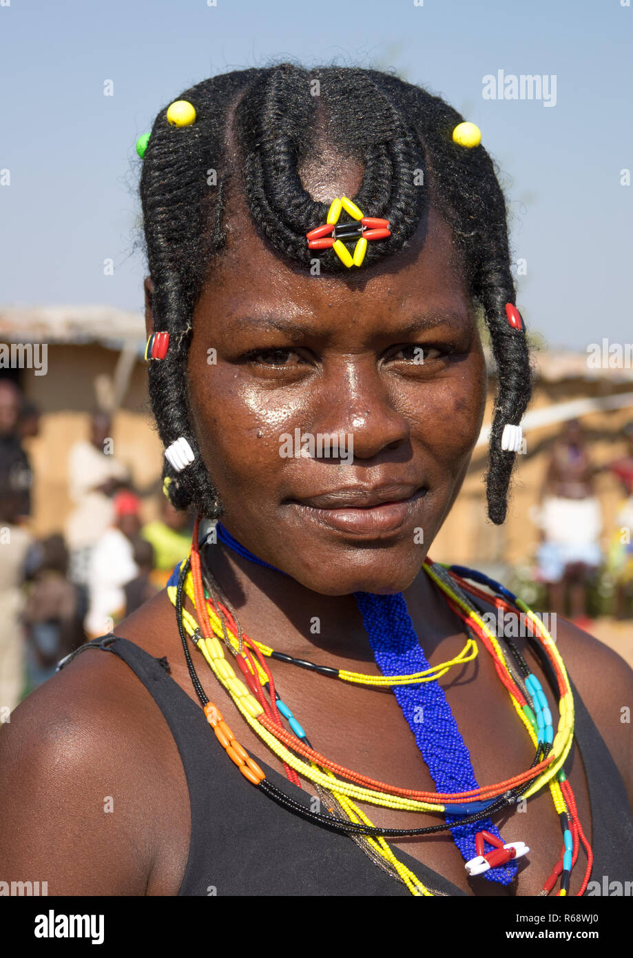 Portrait of a Mudimba tribe woman, Cunene Province, Cahama, Angola Stock Photo