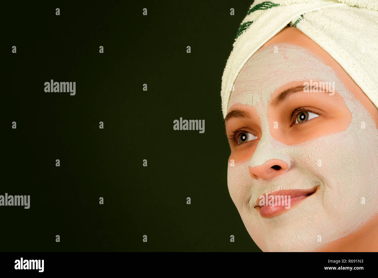 Download Green Face Mask High Resolution Stock Photography And Images Alamy PSD Mockup Templates
