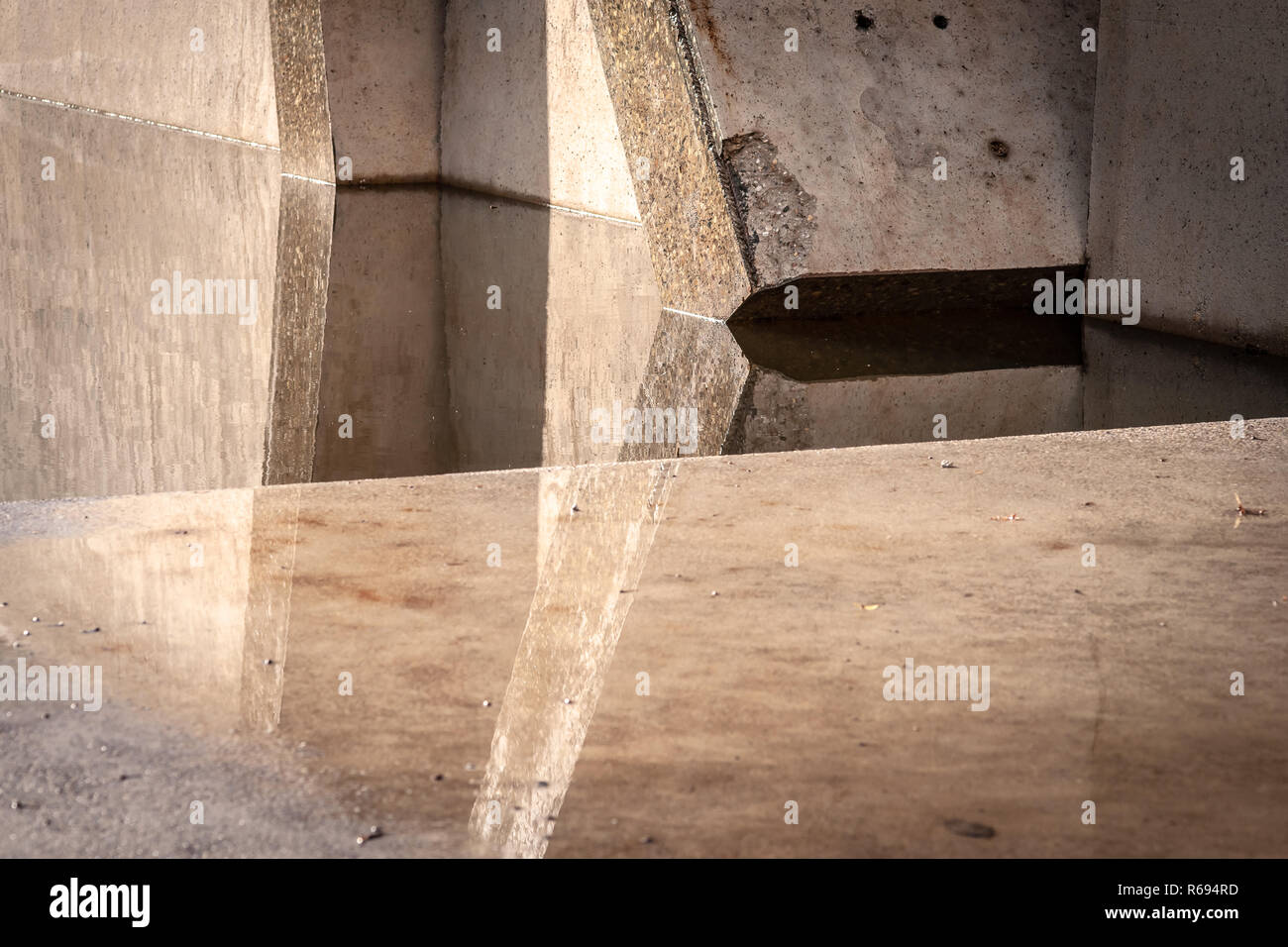 Empty abstract white concrete design with chaotic columns structures. Modern architecture background with abstract lines Stock Photo