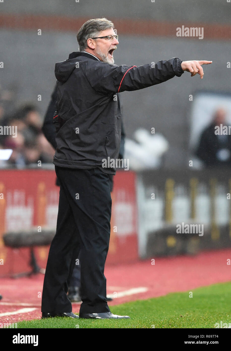 Hearts manager Craig Levein during the Ladbrokes Scottish Premiership match at Tynecastle Stadium Stock Photo