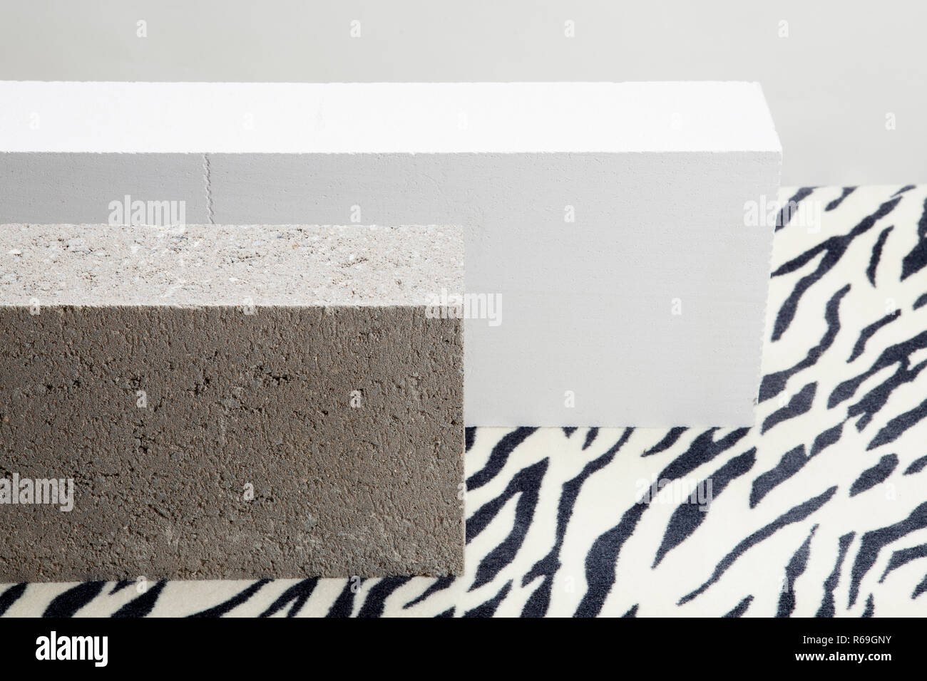 zebra concrete blocks Stock Photo - Alamy