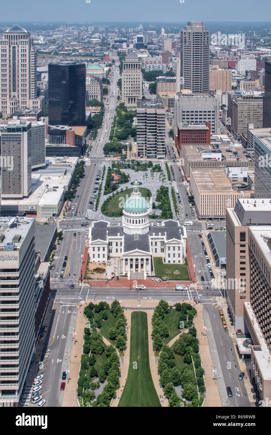 View from the landmark The Gateway Arch, Downtown with Old Courthouse and Kiener Plaza Park, St. Louis, Missouri, USA Stock Photo