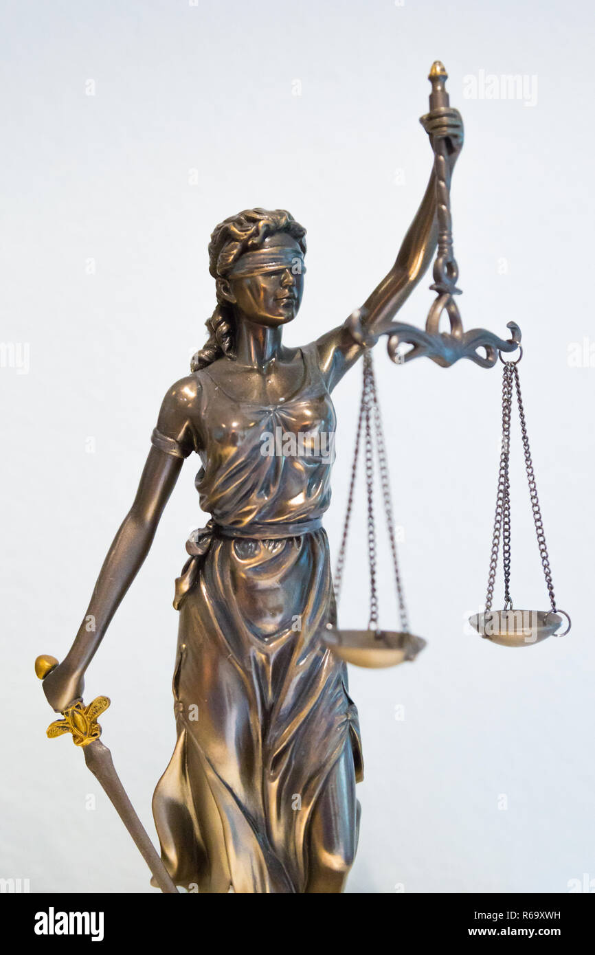 Фемида. Почему фемида. Скульптура фемиды. Богиня фемида статуя. Фемида на прозрачном фоне.