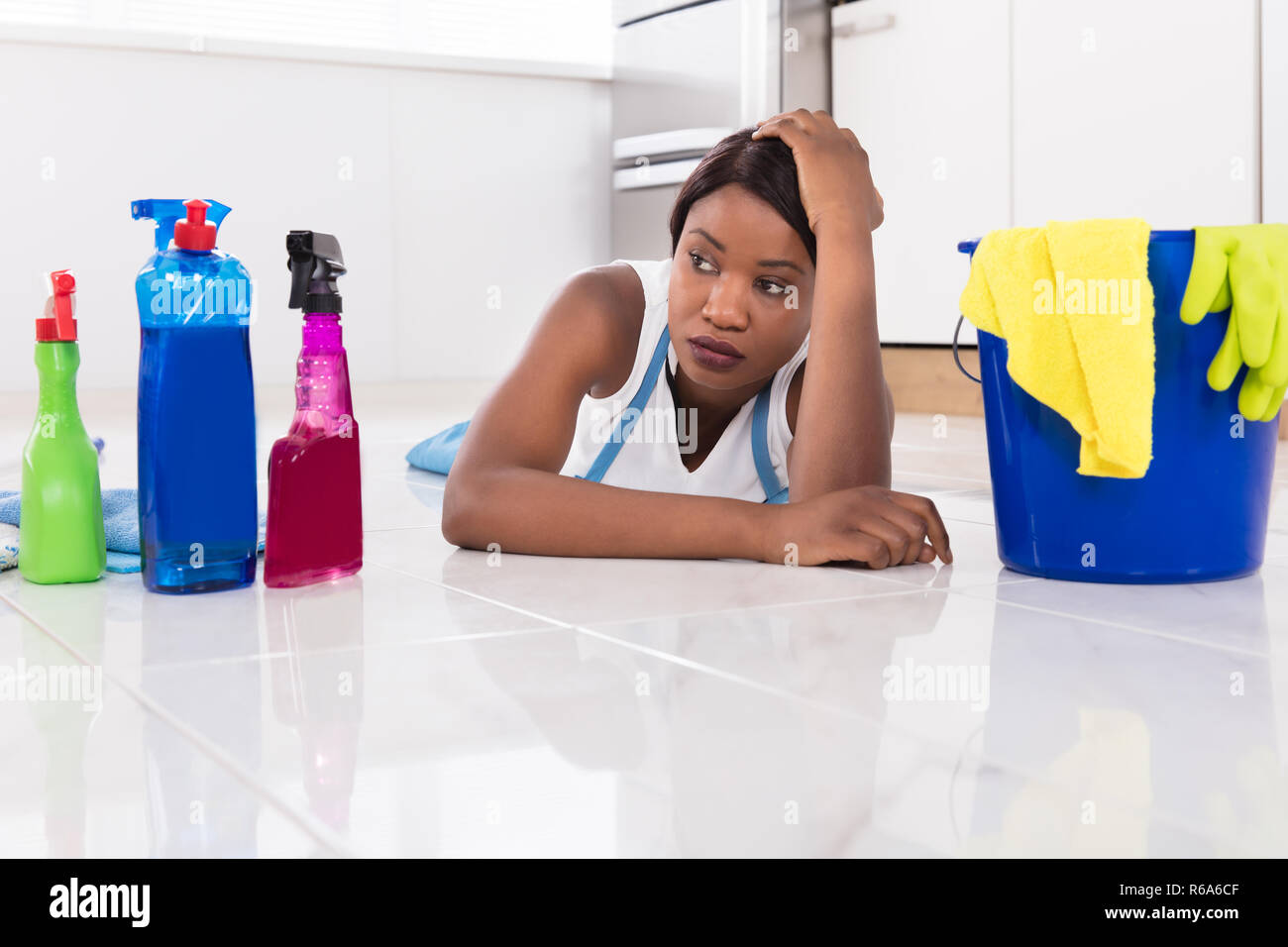 Teenagers cleaning room hi-res stock photography and images - Alamy