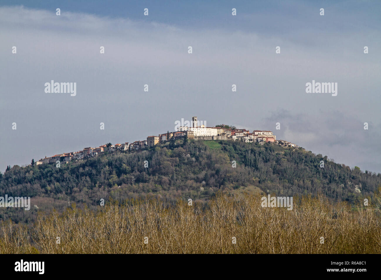 The Small Medieval Town Of Motovun Is Perched On A 280 M High Hilltop In Mirnatal Stock Photo