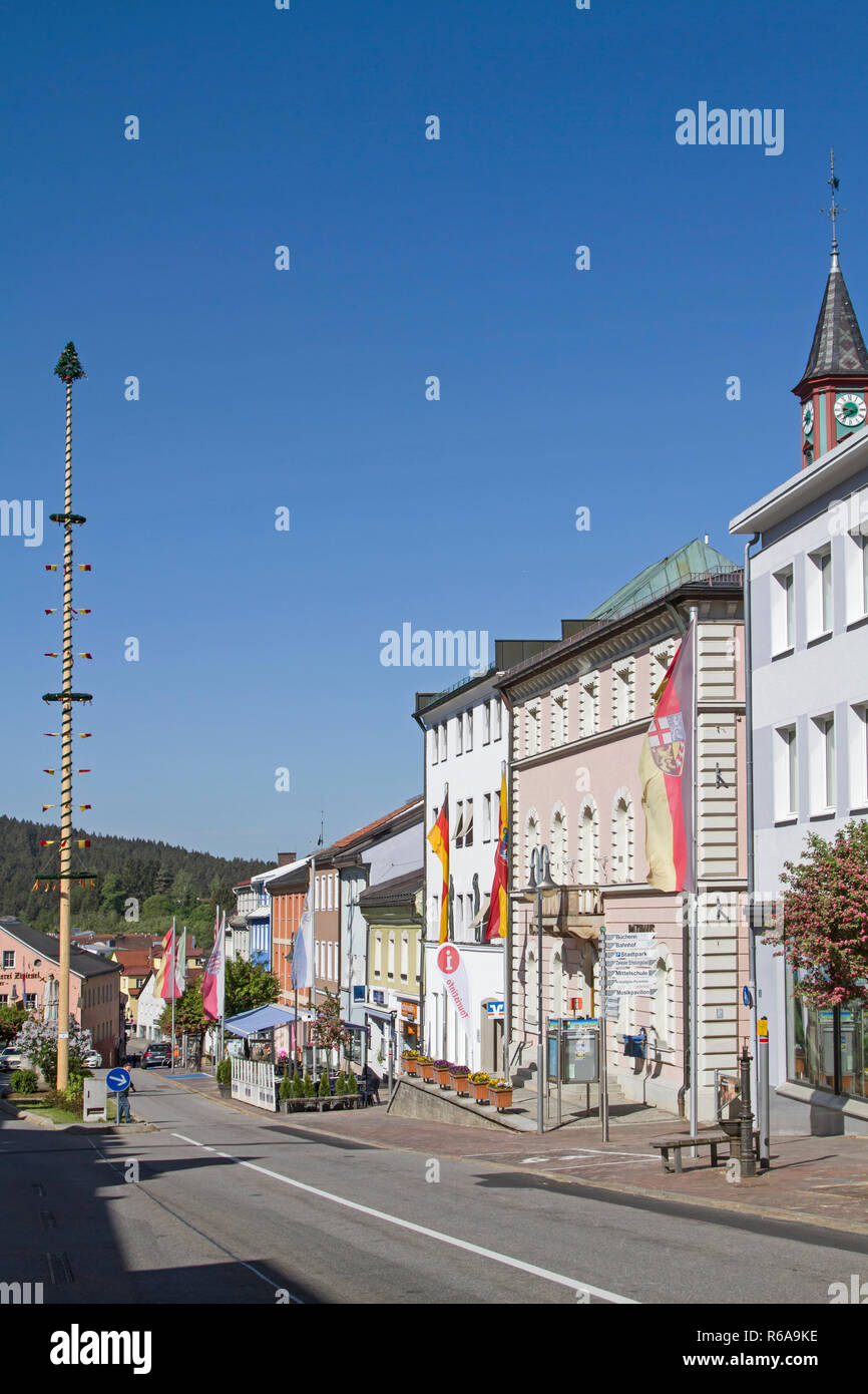 The Lower Bavarian Town Zwiesel Is Located In The Bavarian Forest And Is World-Famous For Its Glass In Stock Photo