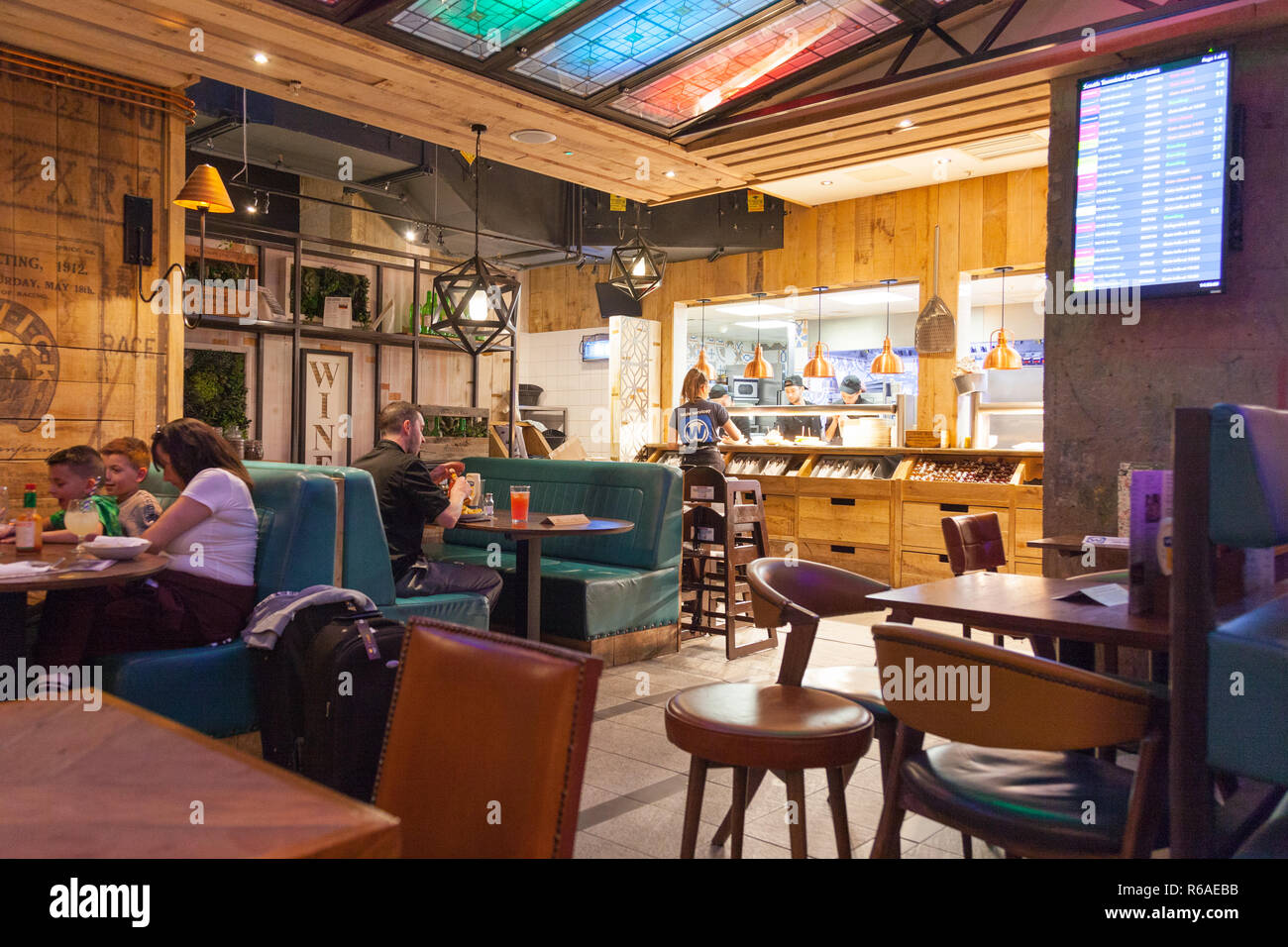 Weather spoons gatwick airport hires stock photography and images Alamy