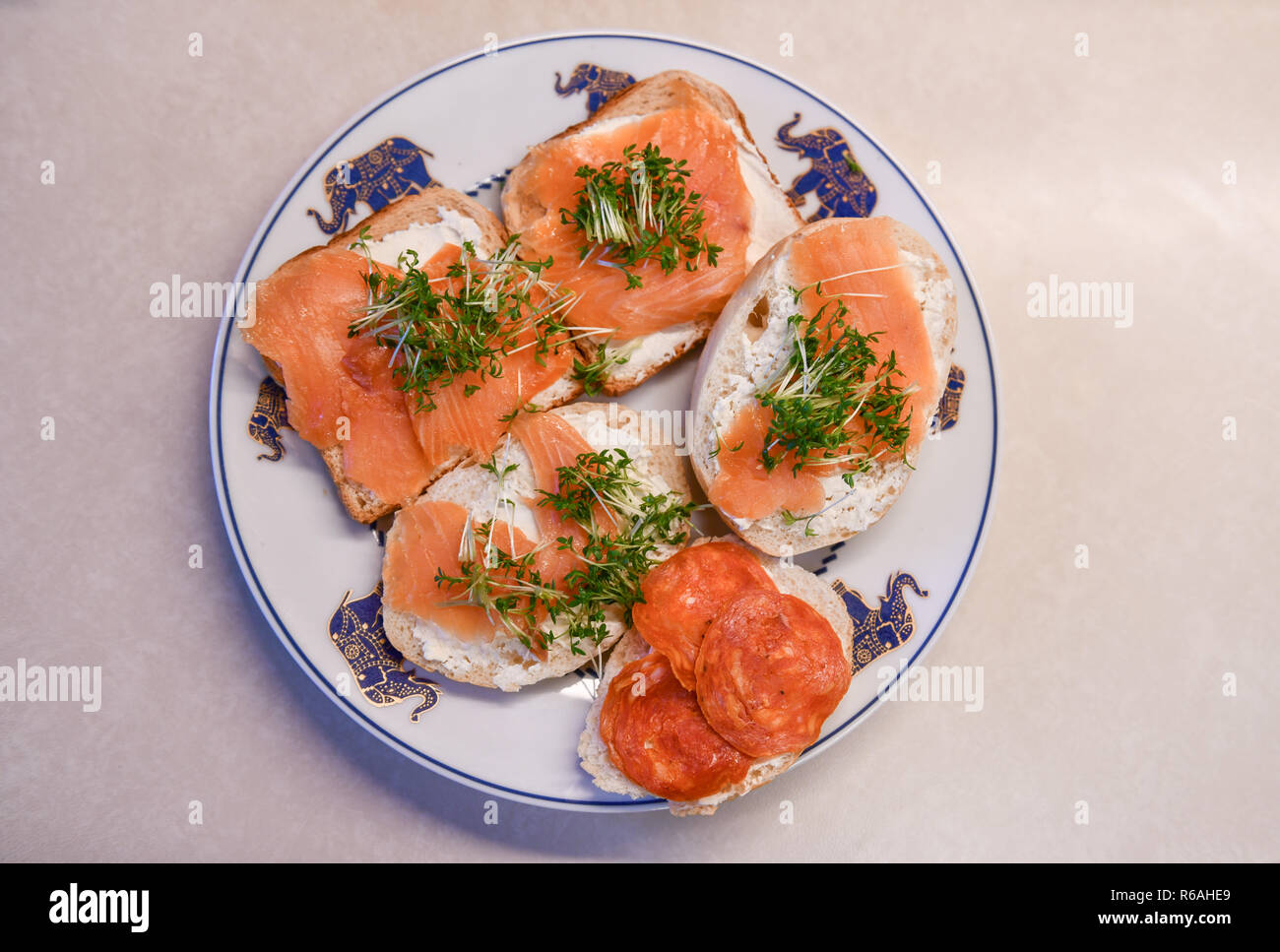 Plate, bread and butter, salmon, Teller, Butterbrote, Lachs Stock Photo ...