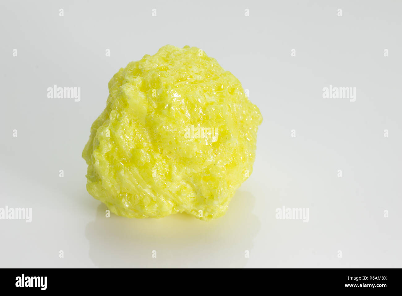 element symbol S is ... and or a sulphur chemical with Sulfur or Sulfur chemical is element S and ... with a sulphur symbol