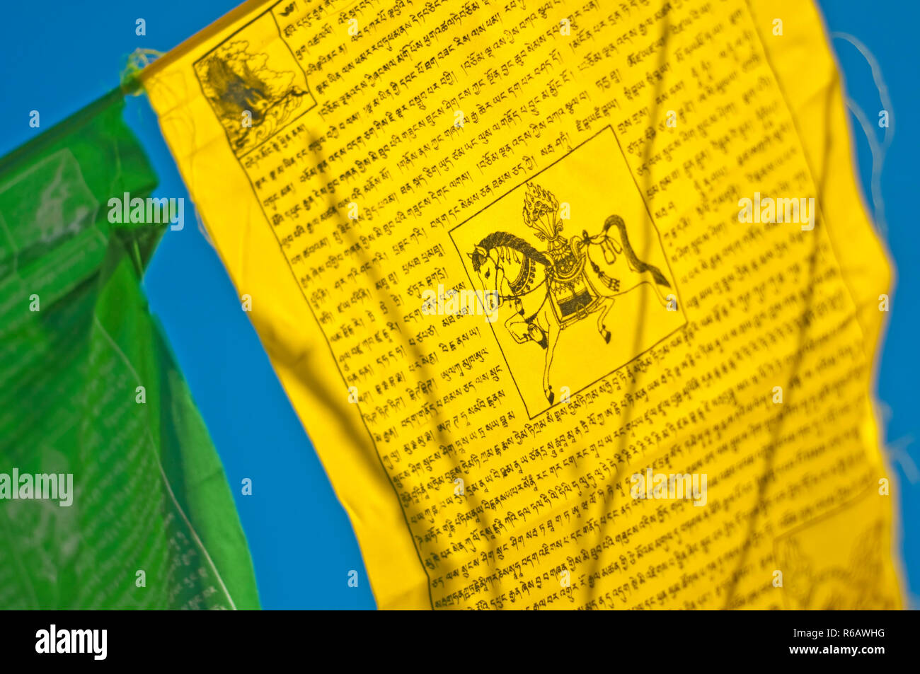 Prayer Flags Of Tibet Stock Photo - Alamy