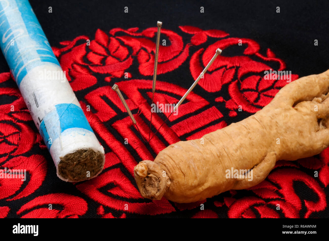 Acupuncture Needles, Moxibustion And Ginseng Stock Photo Alamy