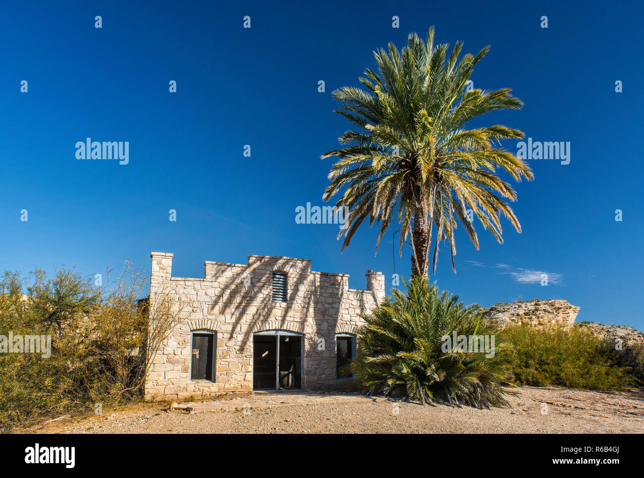 Palm springs architecture hires stock photography and images Alamy