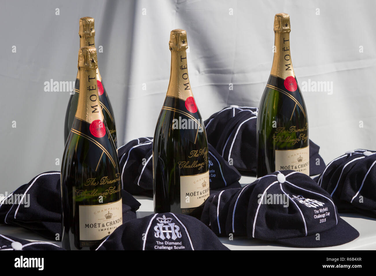 Moet and chandon hi-res stock photography and images - Alamy