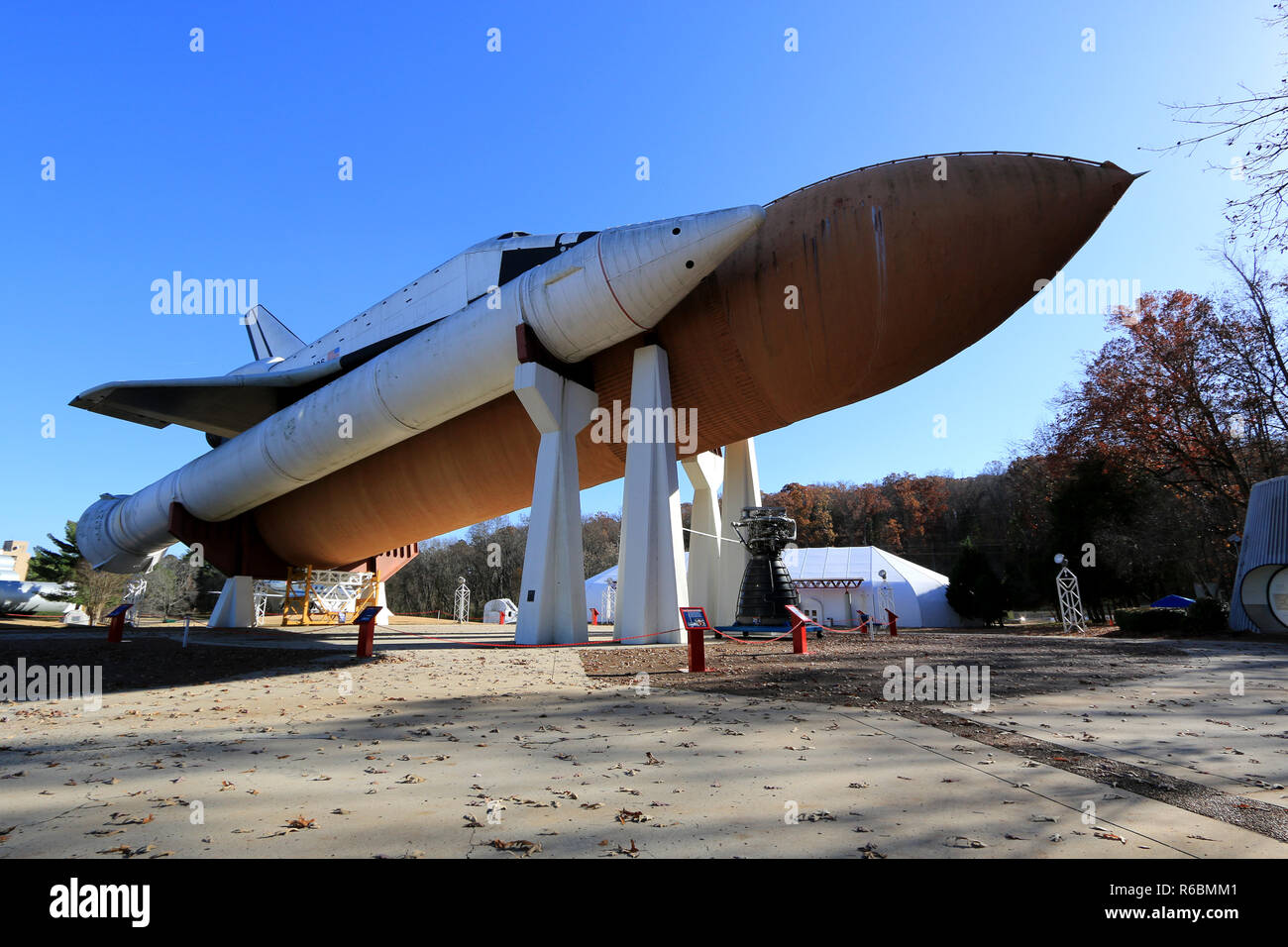 Space Shuttle Orbiter test simulator Pathfinder sits atop the Main Propulsion Test Article External Tank (MPTA-ET) at the US Rocket and Space Center Stock Photo