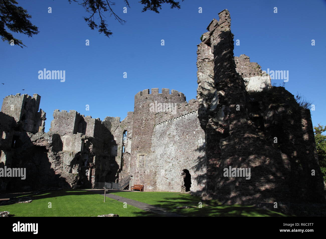 Laugherne Castle Hi res Stock Photography And Images Alamy Laugherne Castle Hi res Stock Photography And Images Alamy
