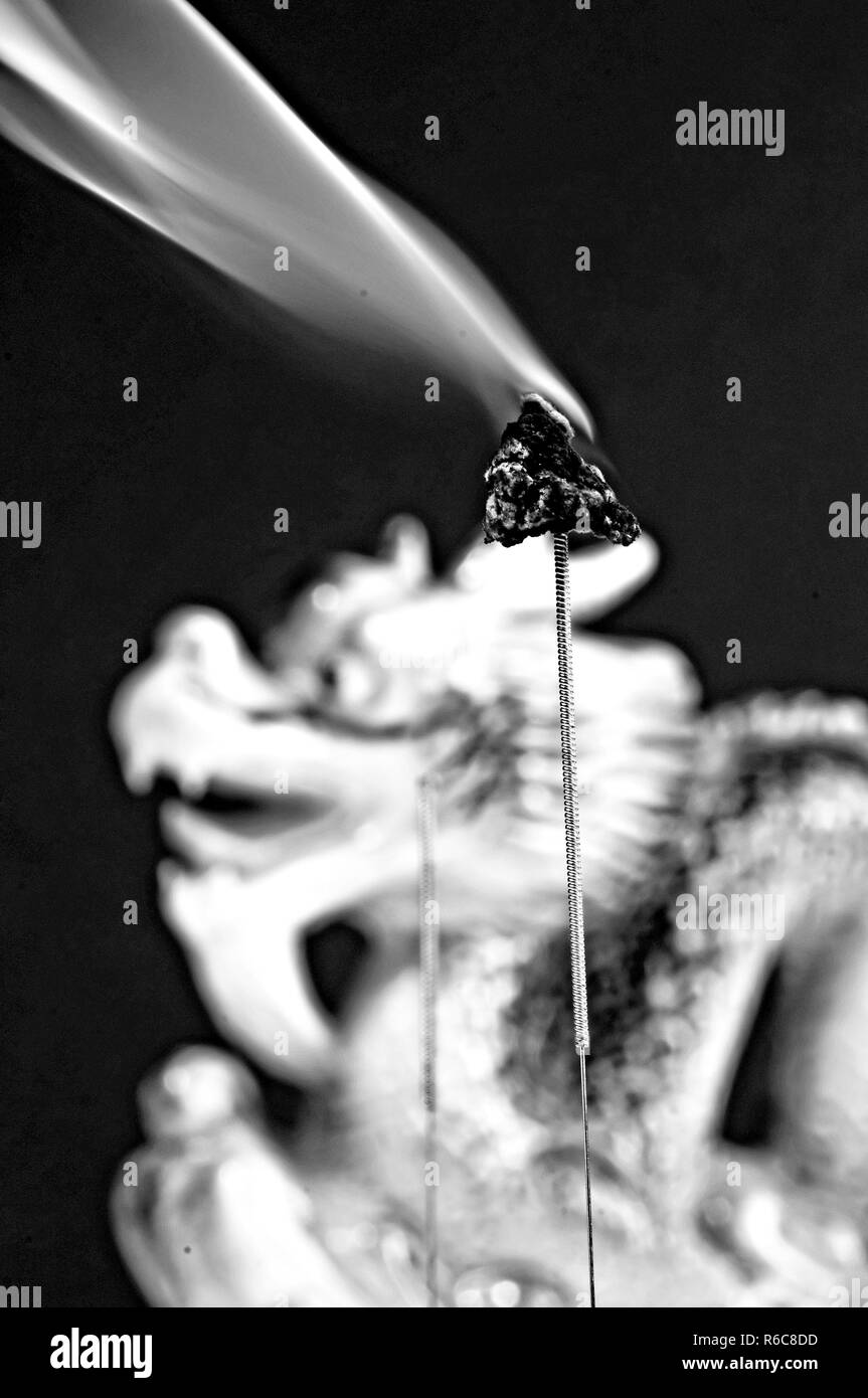 Acupuncture Needles And Moxibustion Stock Photo Alamy