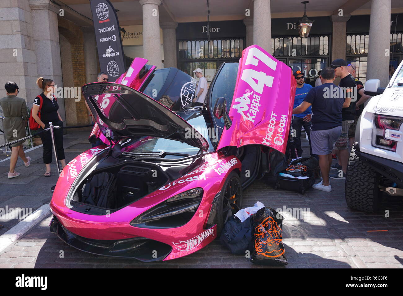 black and pink 720s