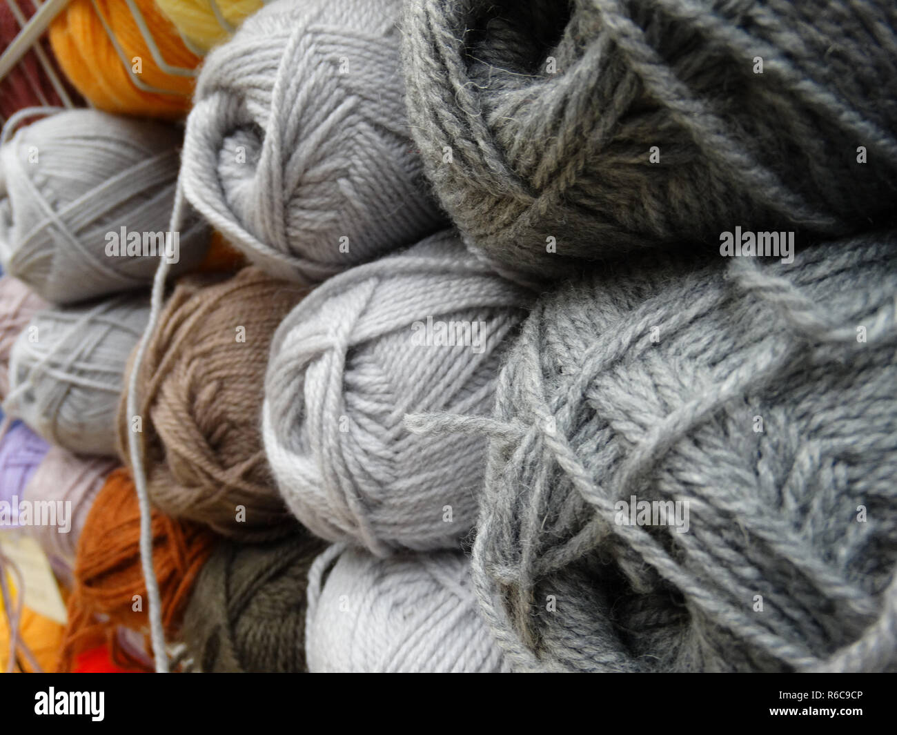 Thread counter hi-res stock photography and images - Alamy