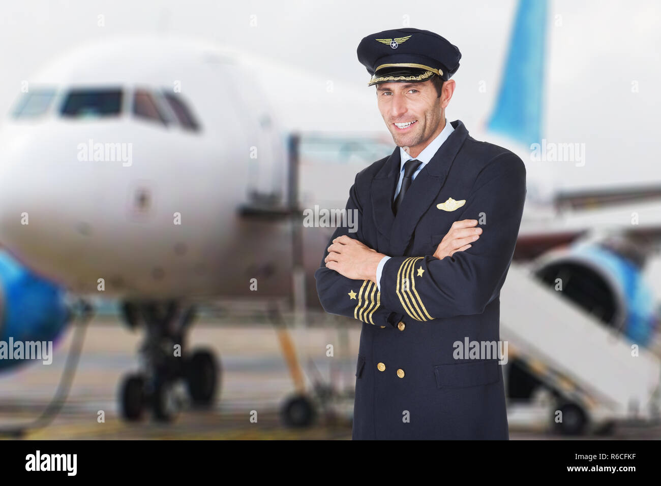 Airport pilot airplane portrait confident hi-res stock photography and ...