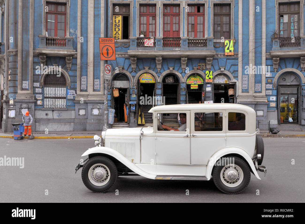 Peru vintage car hires stock photography and images Alamy
