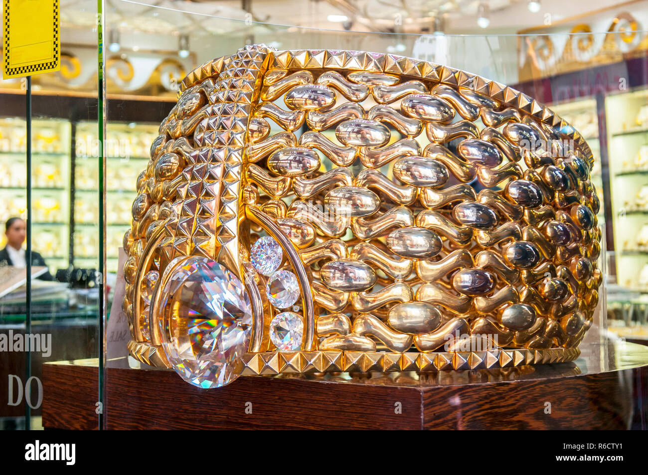 The Biggest Gold Ring In The World, Largest And Heaviest Gold Ring, Dubai,  United Arab Emirates Stock Photo - Alamy