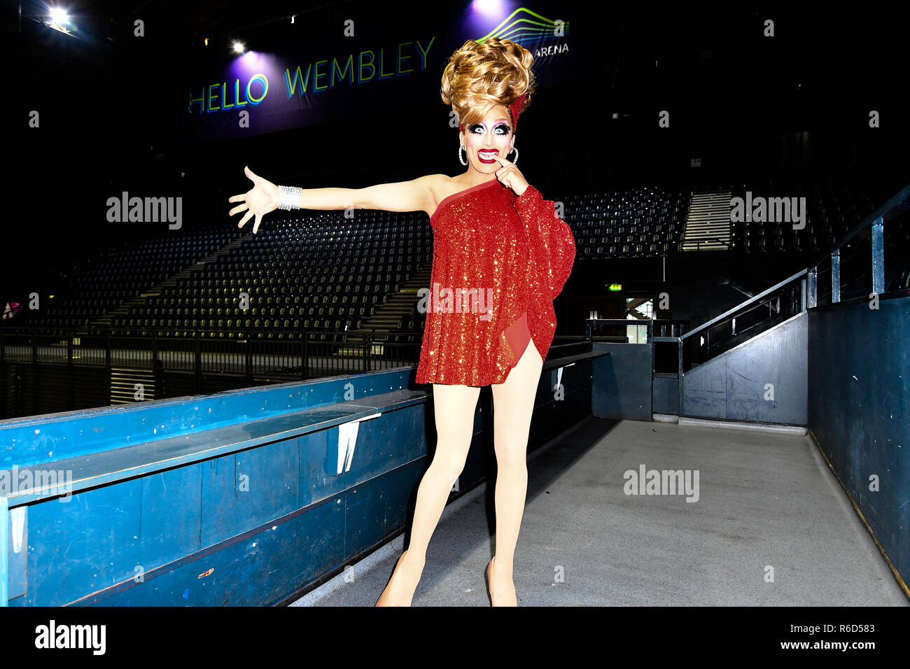 Page 2 Drag Queen Show High Resolution Stock Photography And Images Alamy