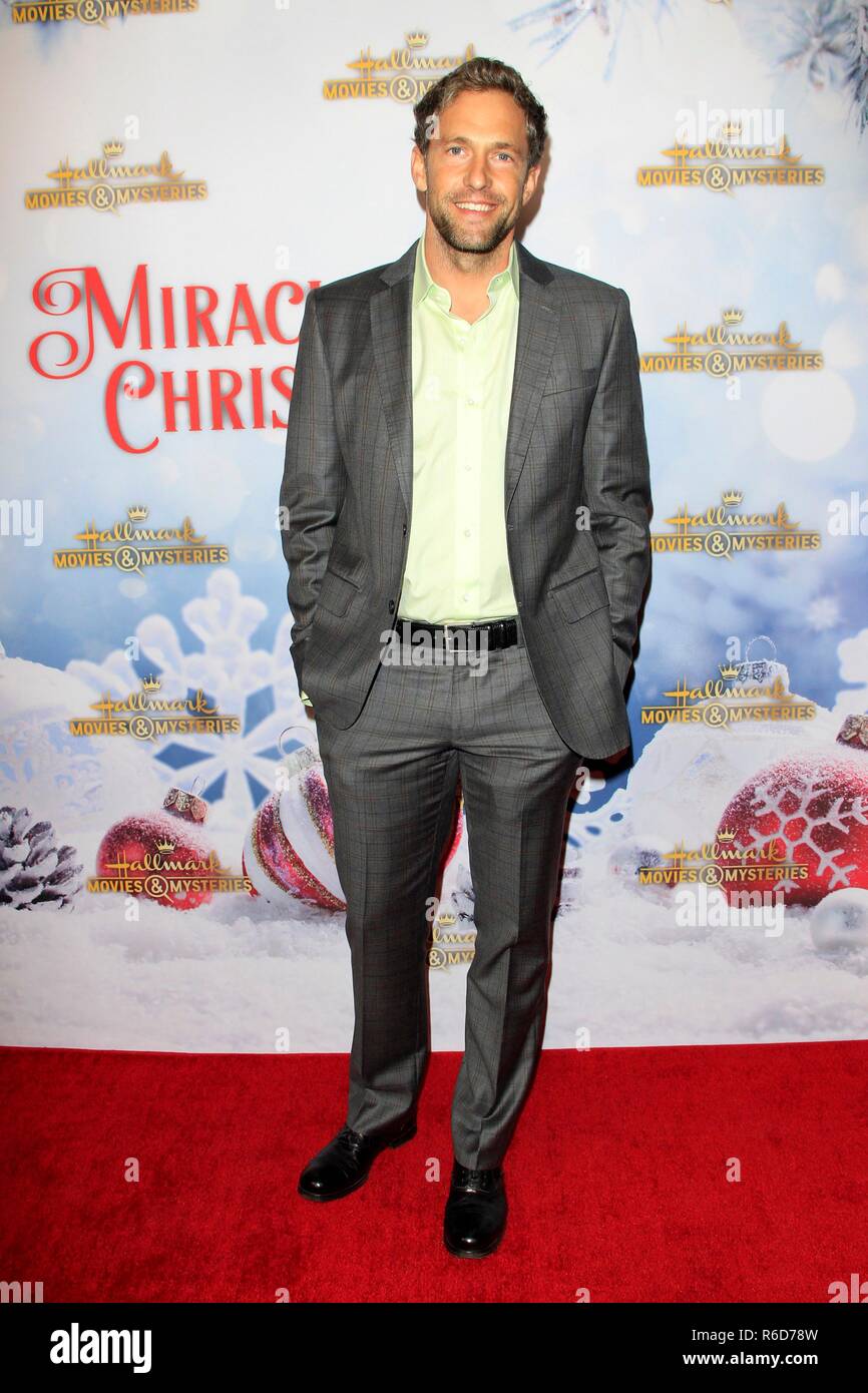 Los Angeles, CA, USA. 4th Dec, 2018. Mike Faiola at arrivals for Hallmark Channel Screening and Holiday Party, 189 by Dominique Ansel, Los Angeles, CA December 4, 2018. Credit: Priscilla Grant/Everett Collection/Alamy Live News Stock Photo