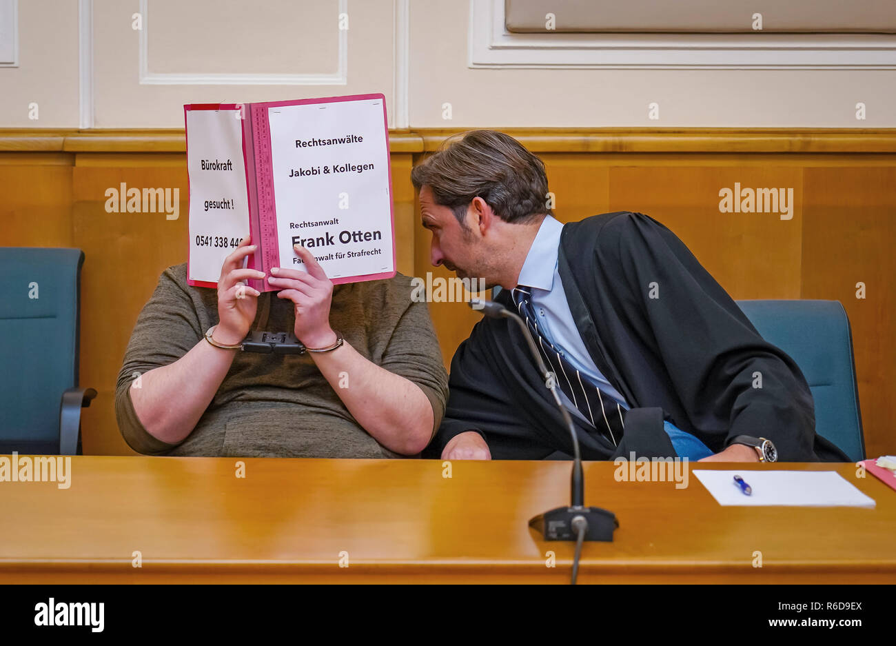 03 December 2018 Lower Saxony Osnabruck The Lawyer Frank Otten R Bends Over To A Defendant