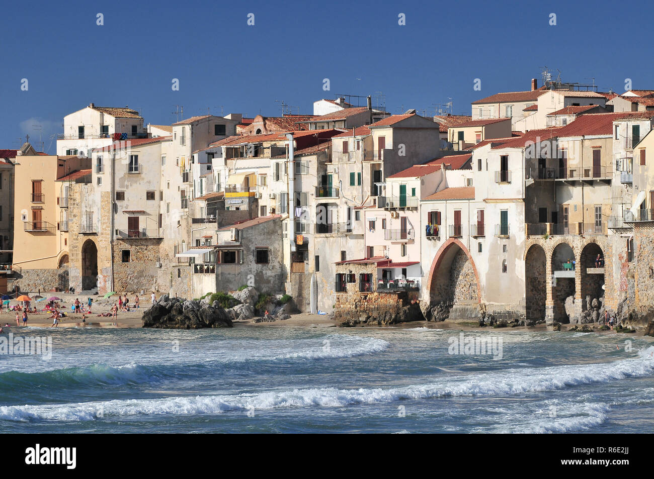 Houses Along The Shoreline Cefalu Sicily Stock Photo Alamy