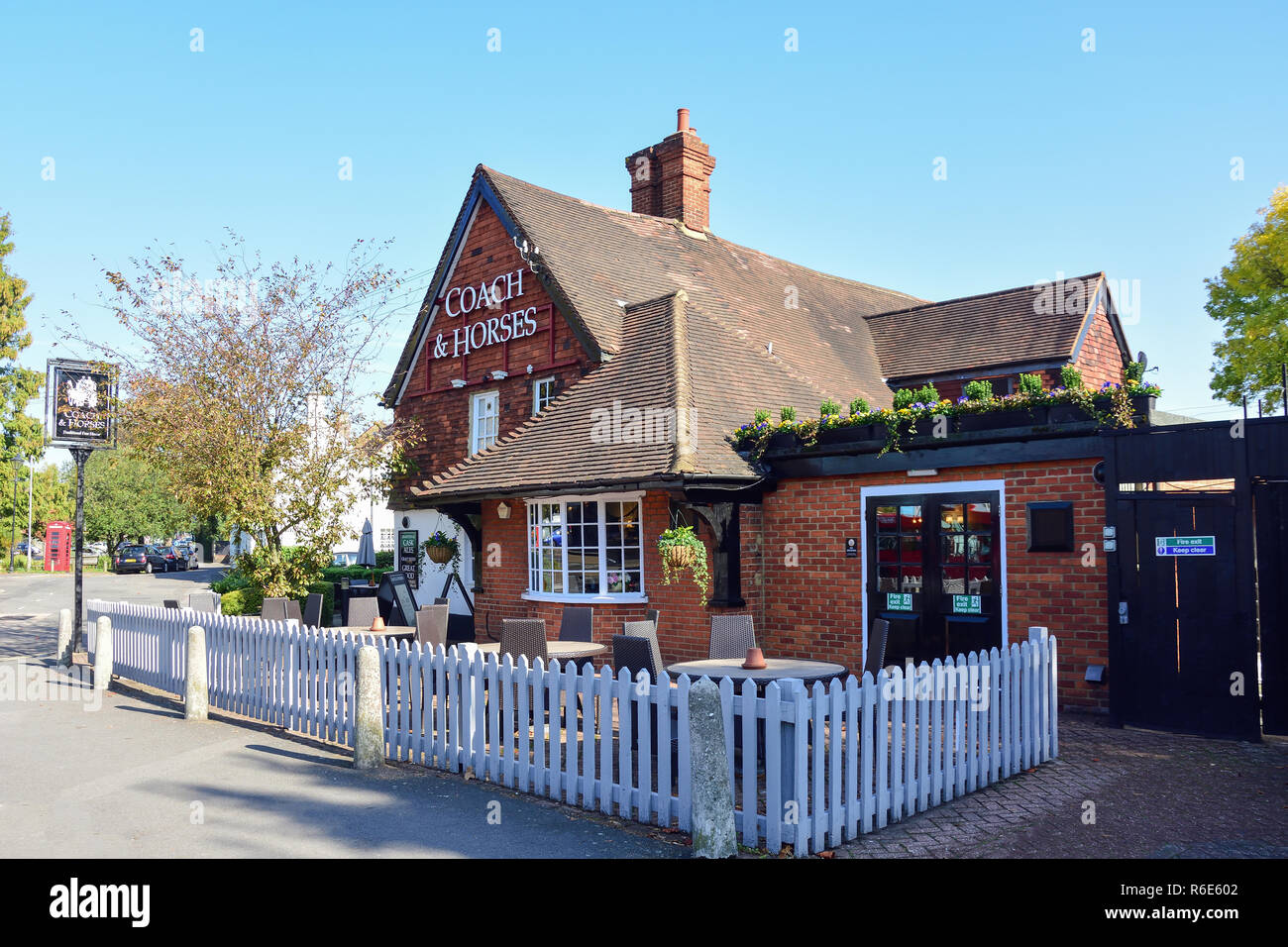 Coach and horses pubs hires stock photography and images Alamy