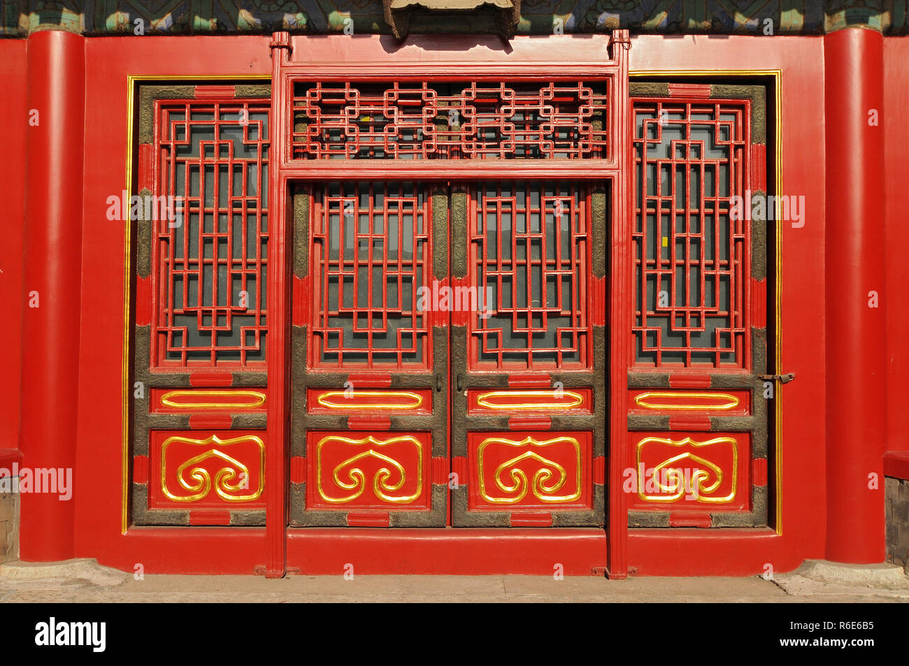 Traditional Chinese Doors In The Palace Museum (Forbidden City) Located In Beijing, China Stock Photo