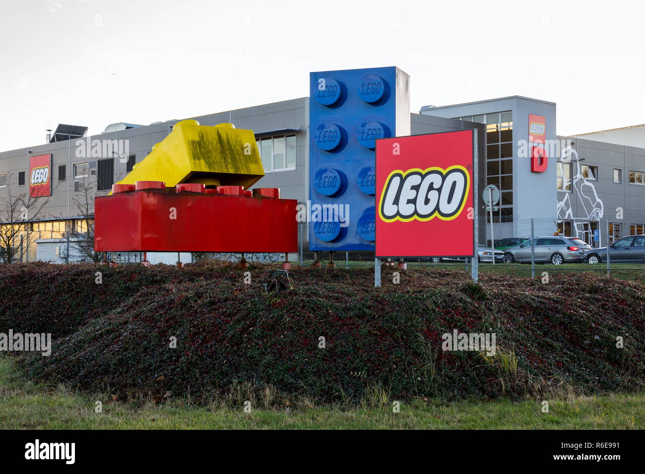 KLADNO, CZECH REPUBLIC - DECEMBER 4 2018: Giant Lego bricks in front of the  Lego Group company logo production plant on December 4, 2018 in Kladno, Cz  Stock Photo - Alamy