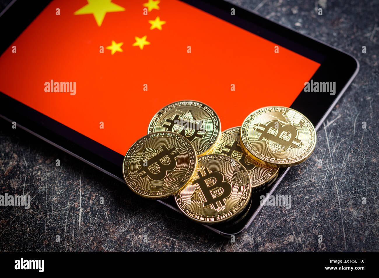 Chinese flag bitcoin hi-res stock photography and images - Alamy