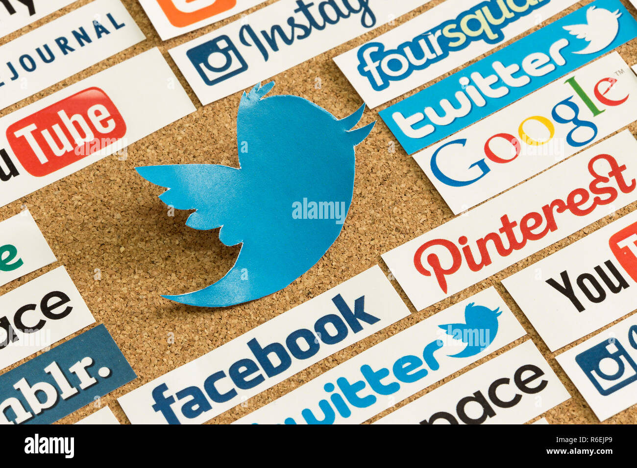Google facebook logos hi-res stock photography and images - Alamy