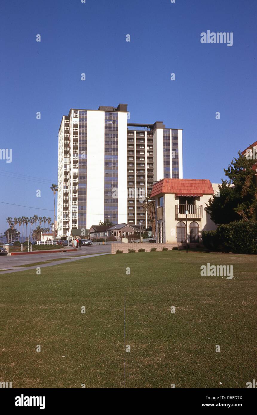 Curated visual reference: Picture Idea: View Facing North Of 939 Coast Boulevard An 18 Story