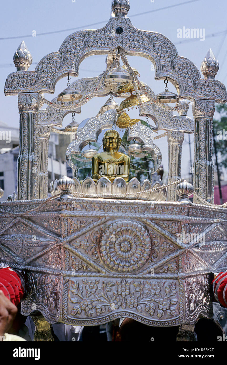 Silver chariot, Mahavir Jayanti Procession, Jabalpur, Madhya Pradesh, India Stock Photo