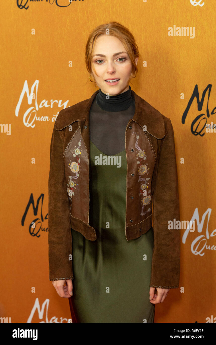 AnnaSophia Robb attends the New York premiere of 'Mary Queen Of Scots