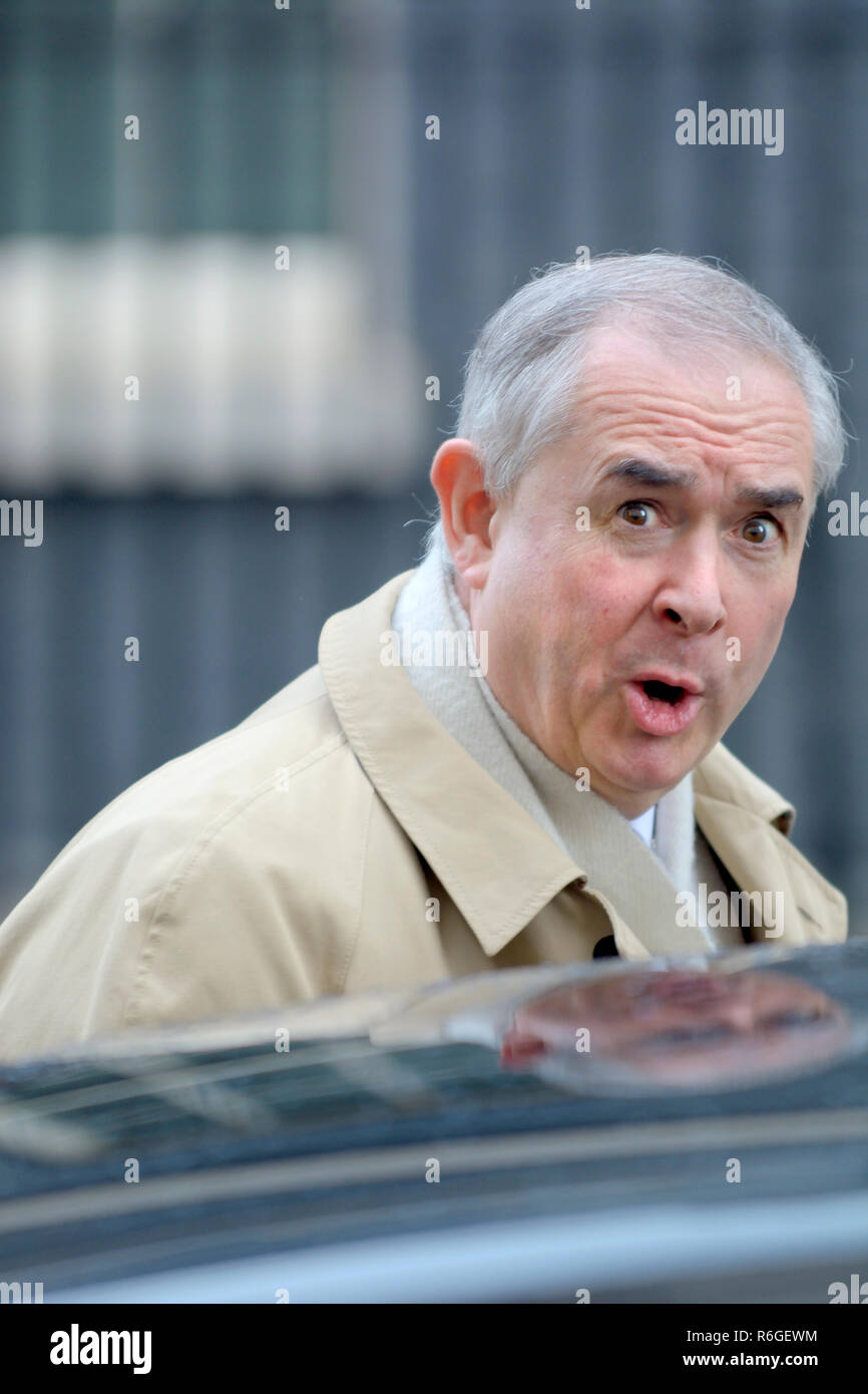 Geoffrey Cox QC MP (Attourney General) leaving Downing Street after a cabinet meeting, 4th December 2018, (before a vote in Parliament finding the Gov Stock Photo