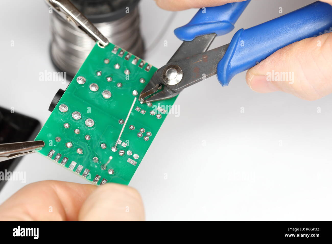 remove the wire tips Stock Photo Alamy