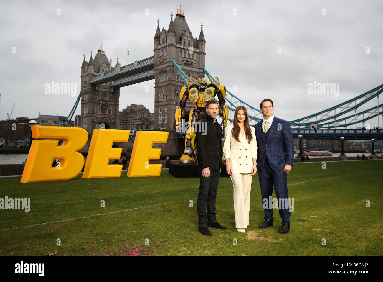 transformers bumblebee cena