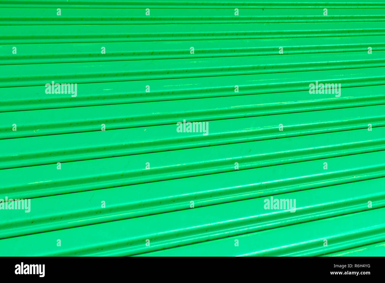 Sliding doors shop hi-res stock photography and images - Alamy