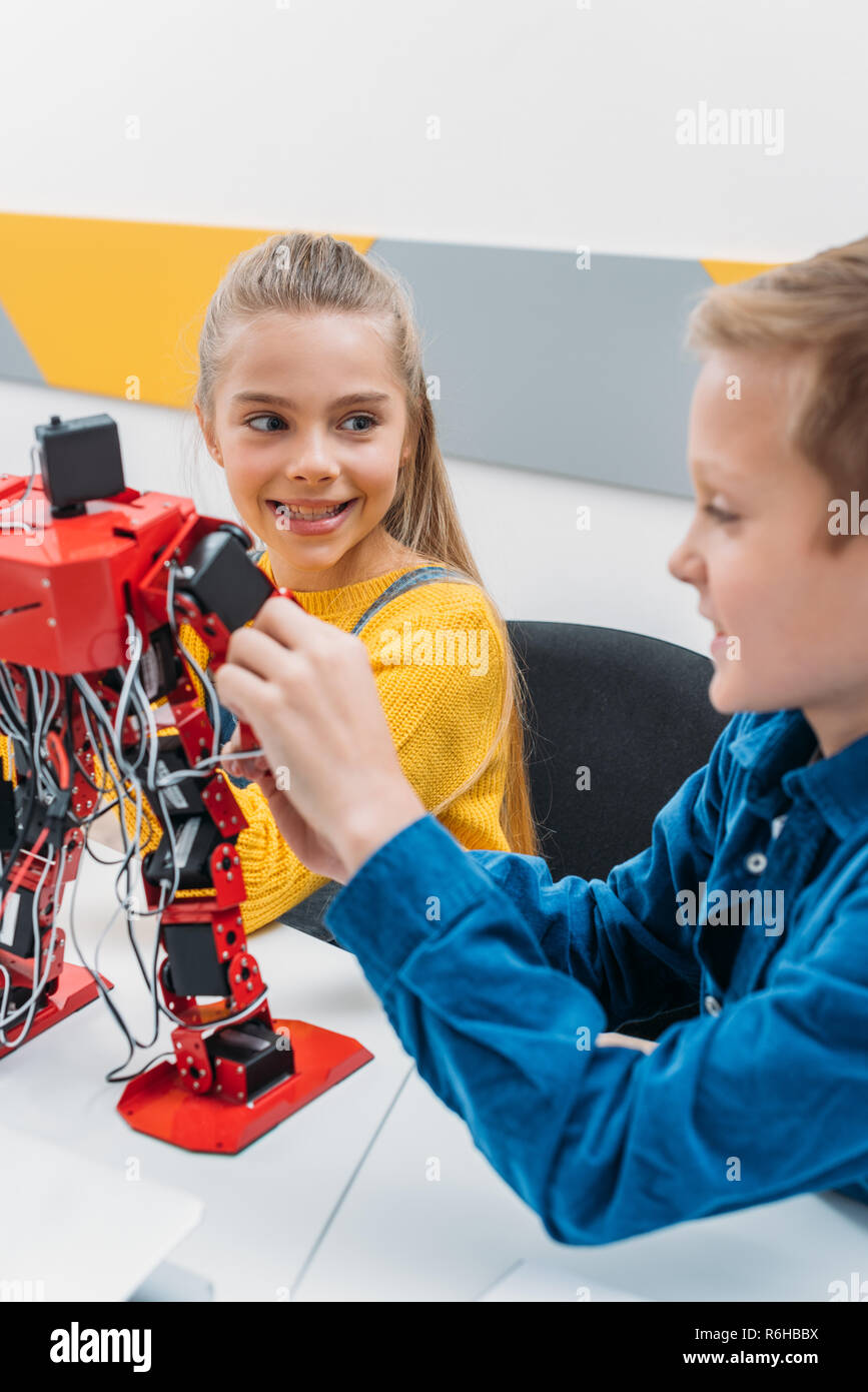 Programming class hi-res stock photography and images - Alamy